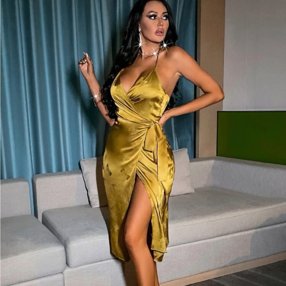 Butterfly Jacquard Backless Wrap Knot Side Satin Halter Dress